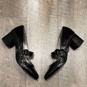 Bandolino Black Patent faux leather heeled Mary Jane Shoes size 7.5